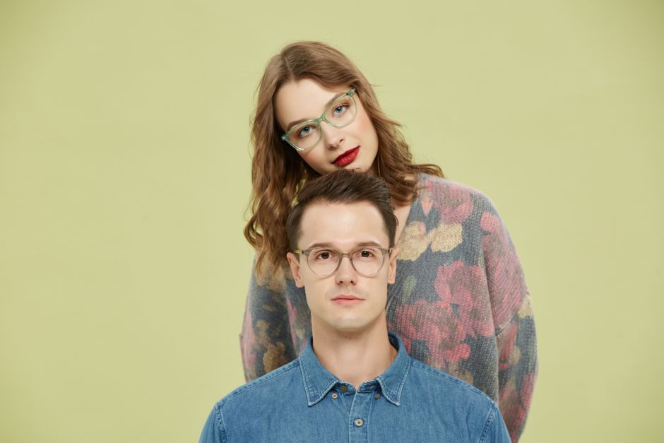 What Color Eyeglass Frames Should I Choose?