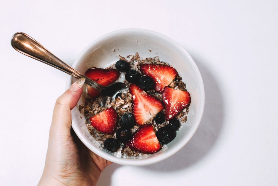 How Can I Build a Quick, Balanced High-Protein Breakfast Without Cereal or Shakes?