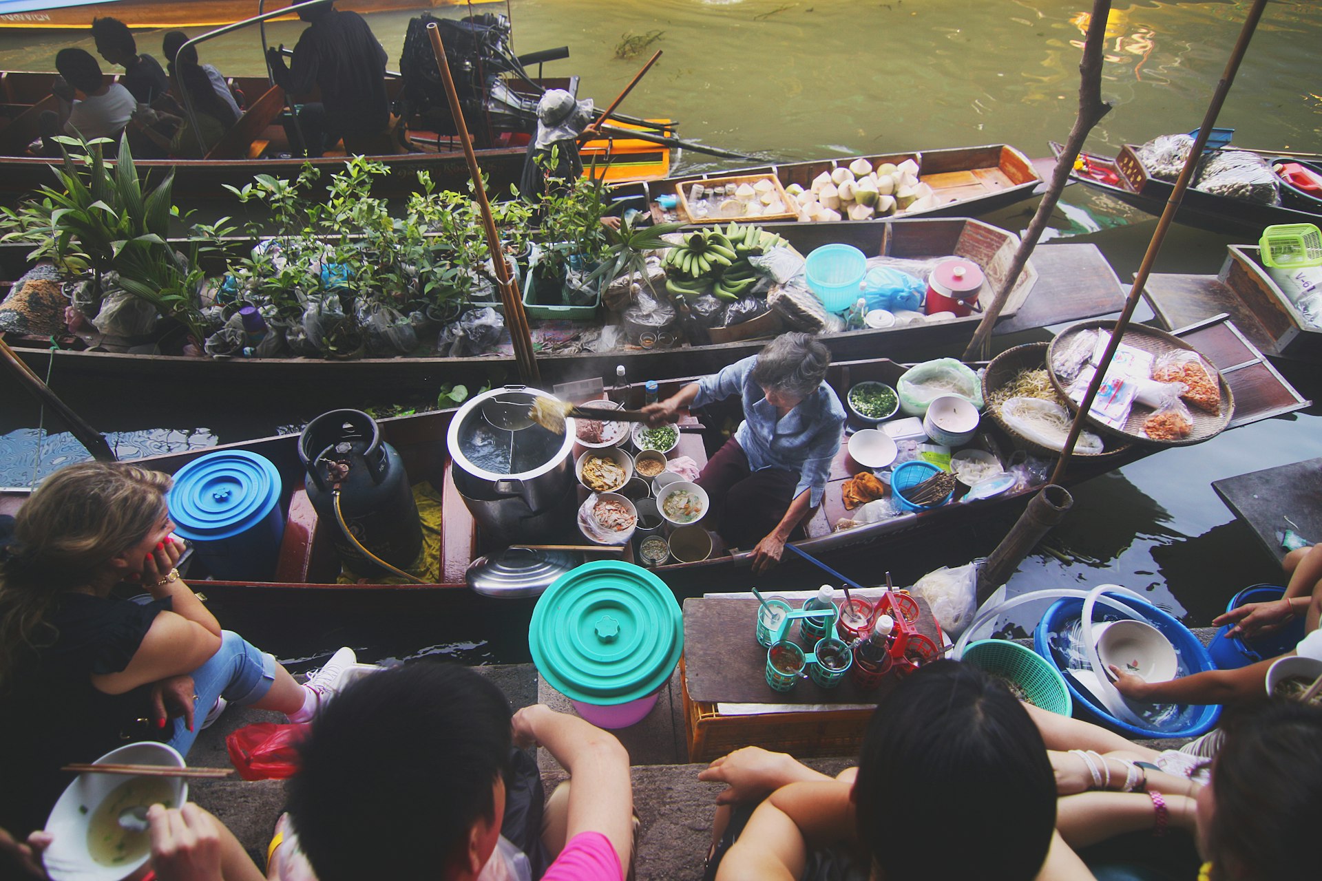 How Community Drives Sustainable Lifestyles: Practical Steps and Real-World Impact