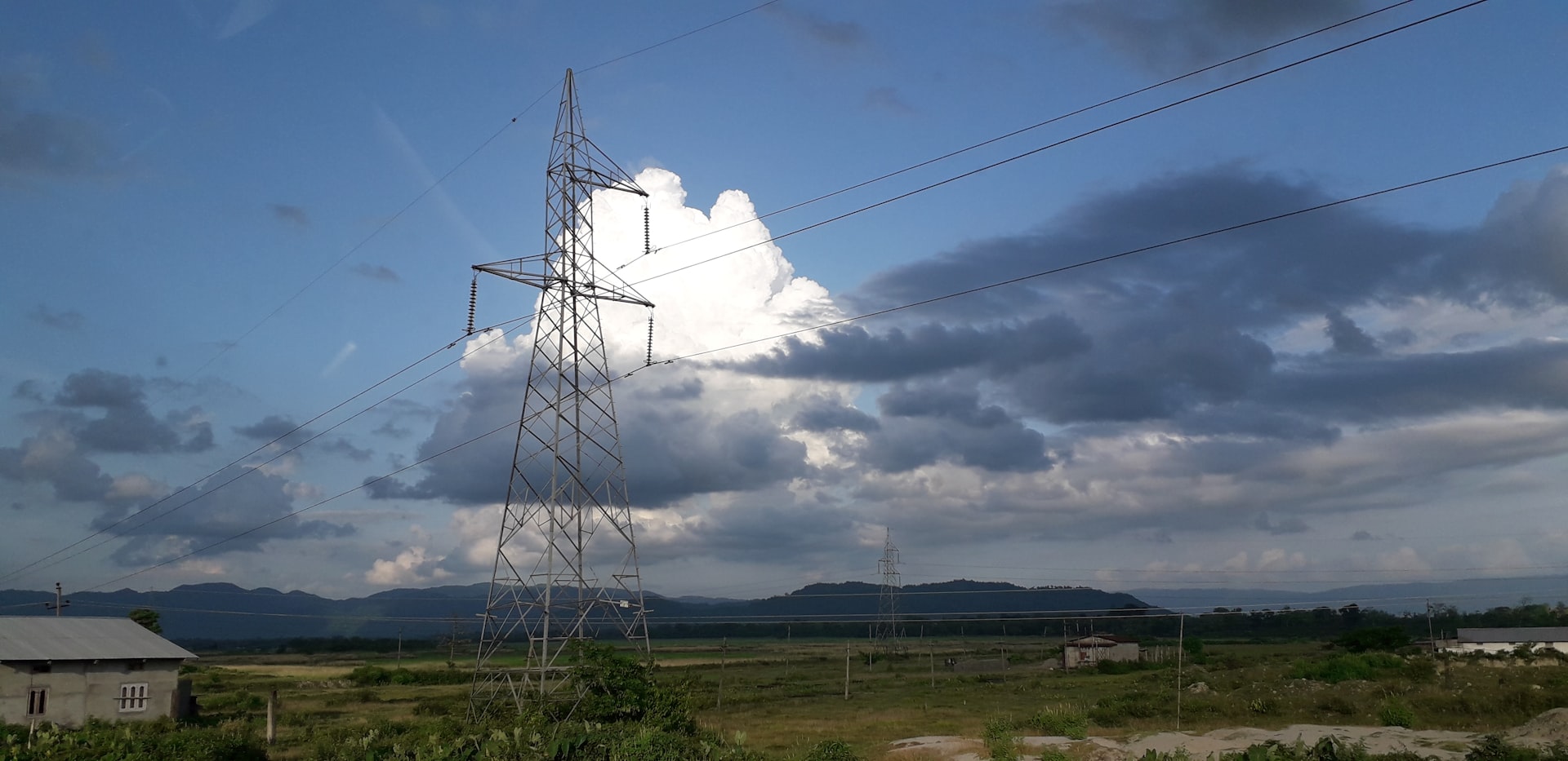Smart Grids: Driving Sustainable Energy Transformation and Efficiency